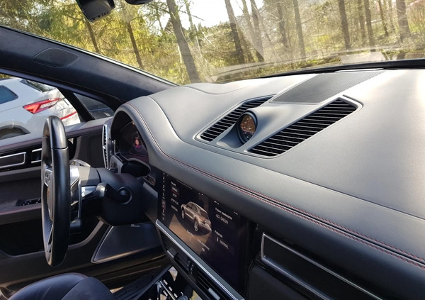 Porsche Cayenne cena 469000 przebieg: 95000, rok produkcji 2020 z Malbork małe 301